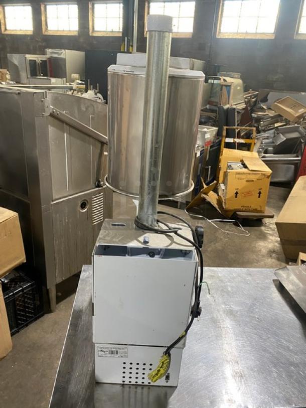Skymsen BAK16 ice cream mixer, stainless steel, electric-powered, 110/220V, SN: 000909, visible good condition.