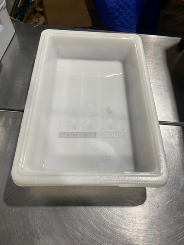 Cambro 12183P148 white polycarbonate food storage box, new, 12"x18"x3" deep, commercial quality.