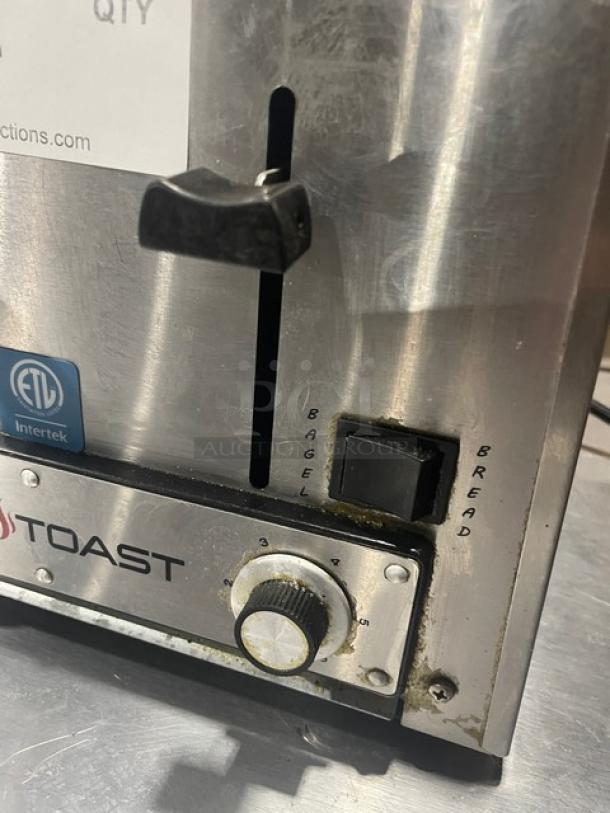 AvaToast CT100 commercial stainless steel 4-slice toaster with bagel and bread settings, ETL certified, used condition.