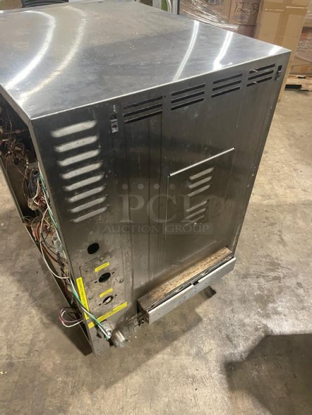 Cleveland Range SteamChef 22CGT6.1 stainless steel convection steamer, natural gas, countertop model with pan rack, 120V, pre-owned.