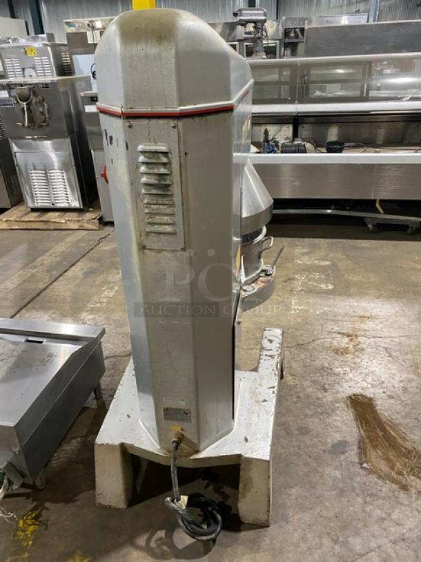 Thunderbird ARM60PBL 60 Quart Planetary Mixer with flat beater, stainless steel bowl, and guard. Model ARM-60PBL, SN 7001196. 220V.