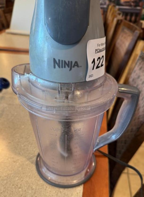 Ninja Blender with transparent pitcher, visible measurements, tested and working, model label shows "122."