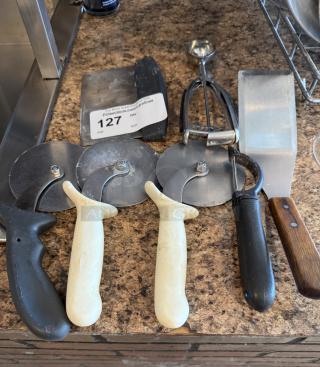 Assorted Kitchen Utensils with 3 Pizza Cutters - Item #1198418