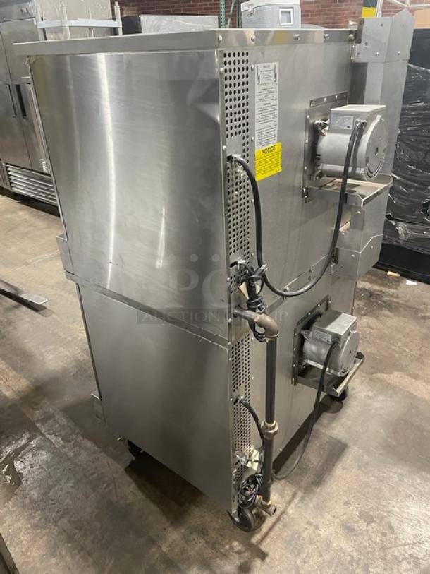 Southbend SL-Series double stacked convection oven, stainless steel, natural gas, thermostatic control, on casters. Model SLGS/22SC.