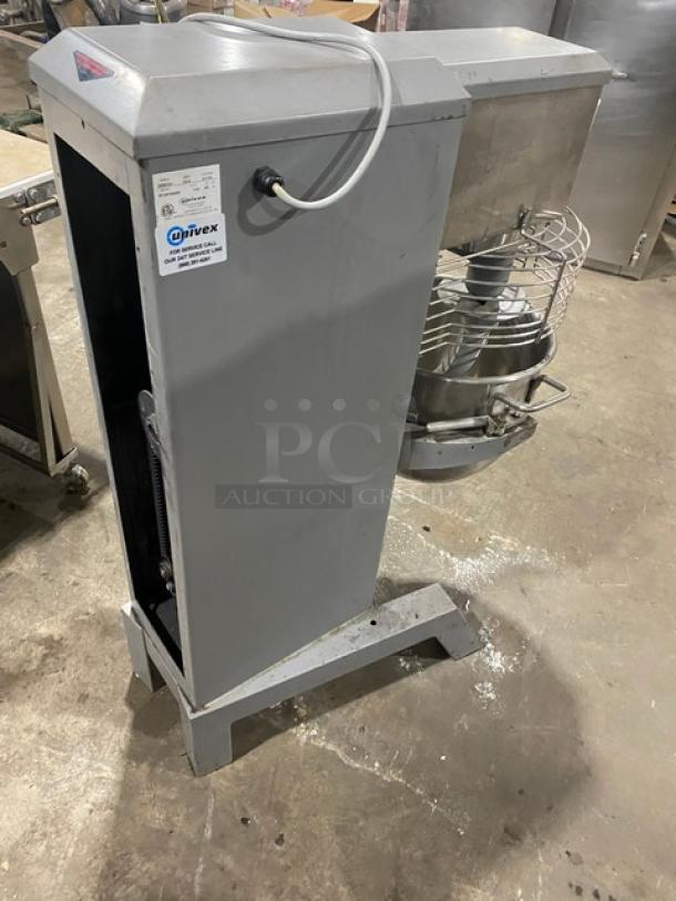 Univex SRM30+ 30 Qt planetary mixer with splash guard, stainless steel bowl, dough hook, model SRM, SN: M14010069, 115V, 1 phase.