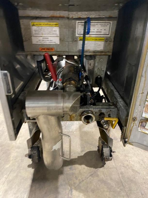 Pitco Frialator SFSG18-US commercial deep fat fryer, stainless steel, natural gas, 140,000 BTU, on casters, good condition.