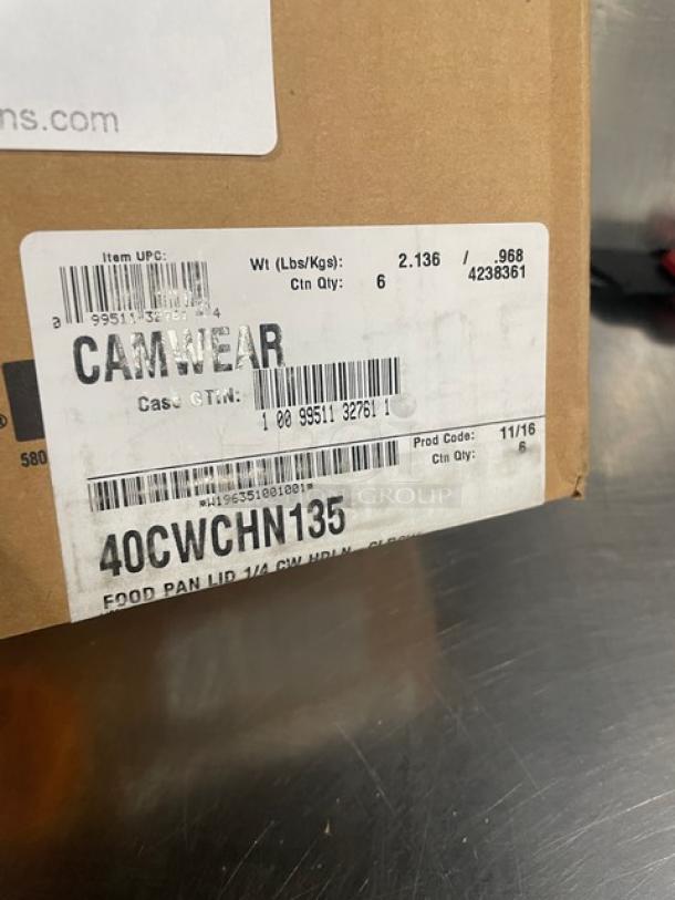 Brand New Cambro Camwear ¼-Size Notched Food Pan Lid, Clear Polycarbonate, Model 40CWCHN135, with product labels.