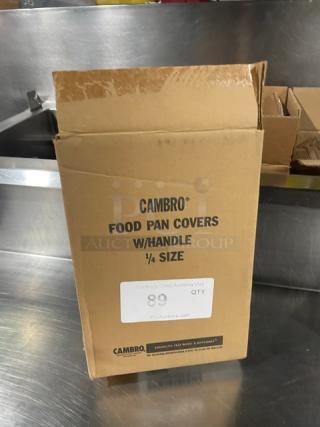Box for Cambro Camwear Series ¼-Size Notched Food Pan Lids, Model 40CWCHN135, new, labeled for commercial use.