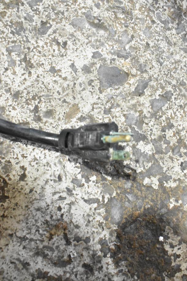 Proluxe Stainless Steel Panini Press power plug. 208 Volts, single phase. Cord condition appears worn, needs inspection.