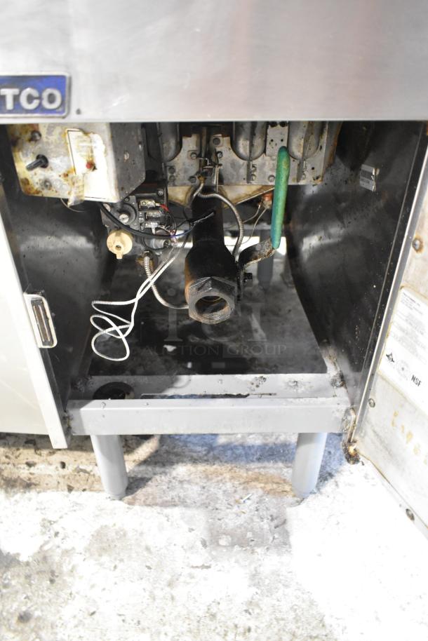 Pitco Frialator SG14 stainless steel natural gas fryer, 110,000 BTU, showing interior components, used condition.