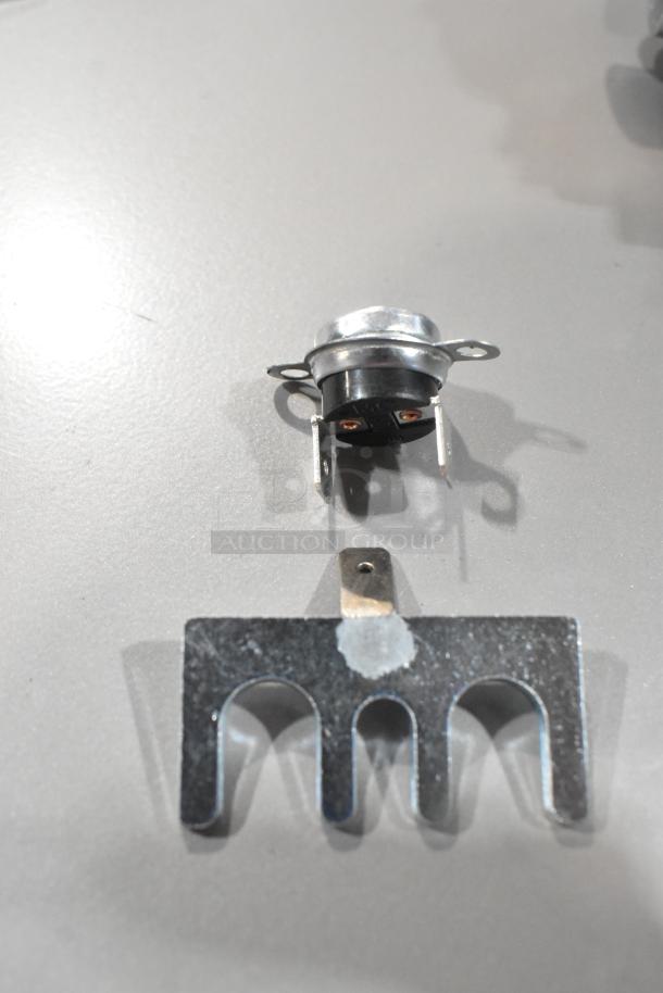Blodgett 55127 safety valve 1/4 in, brand new, with visible metal components. Scratch and dent condition.
