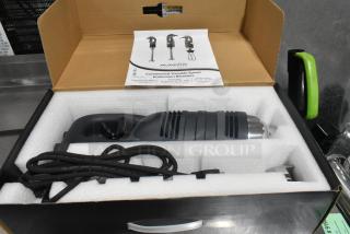 Brand new 2024 AvaMix 928IBHD18 18" heavy-duty immersion blender in box. 1 1/4 hp, variable speed, 120V, scratch and dent condition.