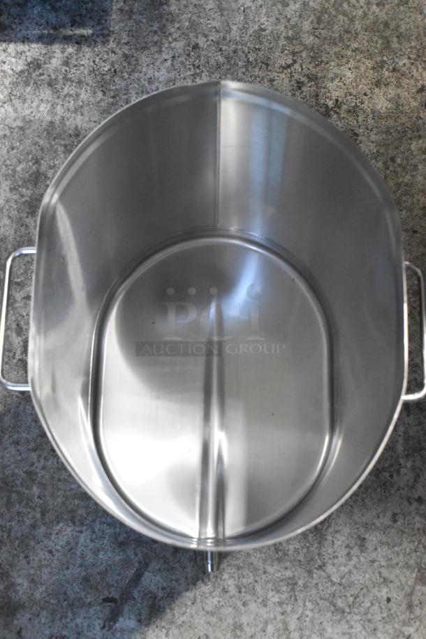 Bunn TDO-5 iced tea dispenser, stainless steel, 5-gallon capacity, scratch and dent condition, brew-through lid.
