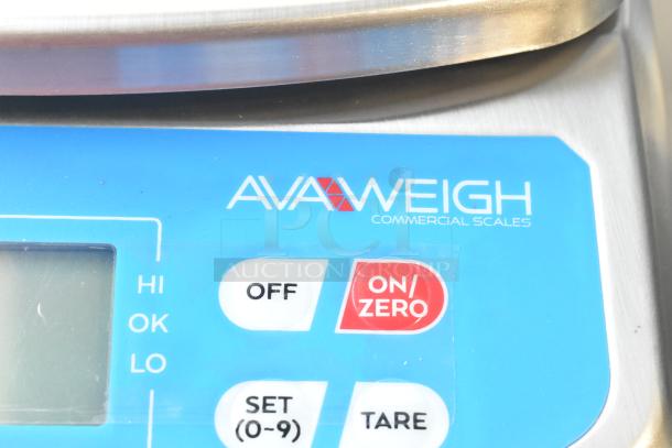 BRAND NEW AvaWeigh 334WPC30SS 30 lb. IP68 waterproof digital scale, scratch and dent condition, with control buttons visible.
