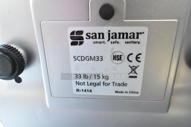 San Jamar Escali SCDGM33 digital kitchen scale, 33 lb/15 kg capacity. Brand new, scratch and dent condition, NSF certified.