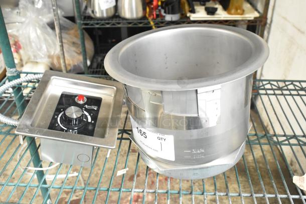 Brand new Avantco 177TPSW7 7 Qt Soup Warmer, scratch and dent, 120V, 1 Phase. Includes control panel, label with auction info.