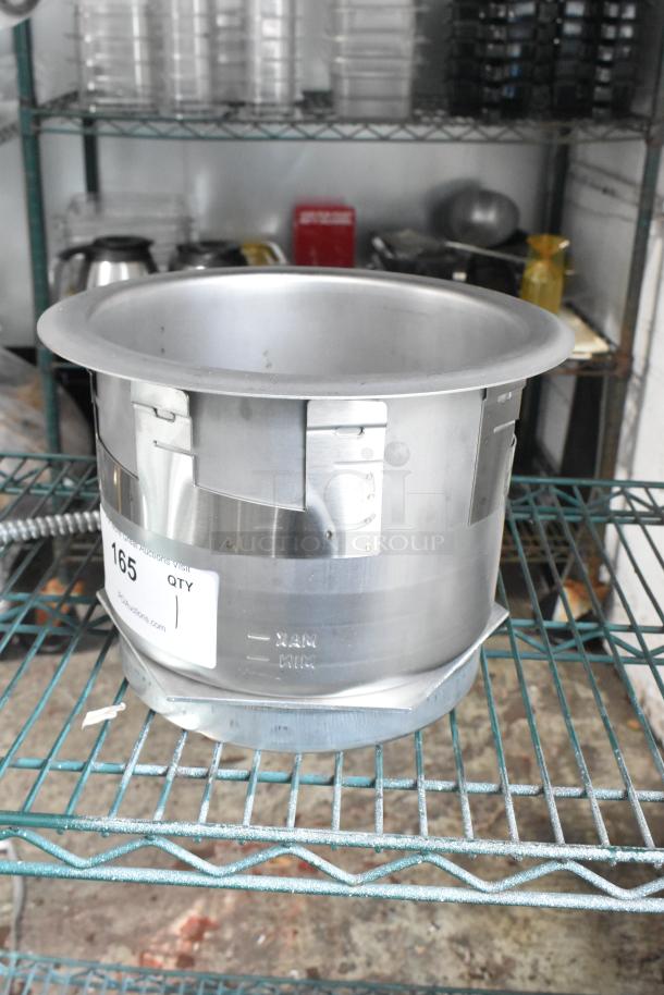 Brand new Avantco 177TPSW7 7 Qt. top mount drop-in hot soup well warmer, scratch and dent condition, 120 volts, 1 phase.