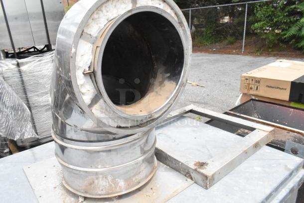 FloAire SA15 metal commercial air vent, featuring insulation. Used condition, for industrial ventilation. Model SA15.
