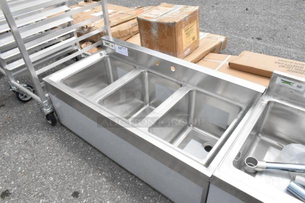 BRAND NEW Regency 600B31014 stainless steel 3 bay sink without legs. Scratch and dent condition. Clark make.