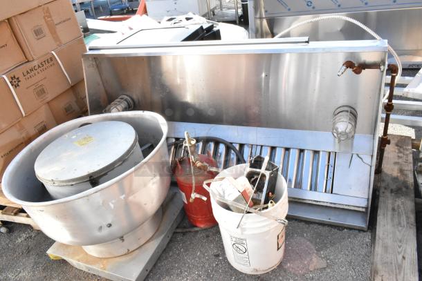5' Ventilation Direct 3012 VXLL metal grease hood, VXD33 exhaust hood, and Ice Kitchen Knight II PCL-160 fire suppression tank. Ideal for food truck use.