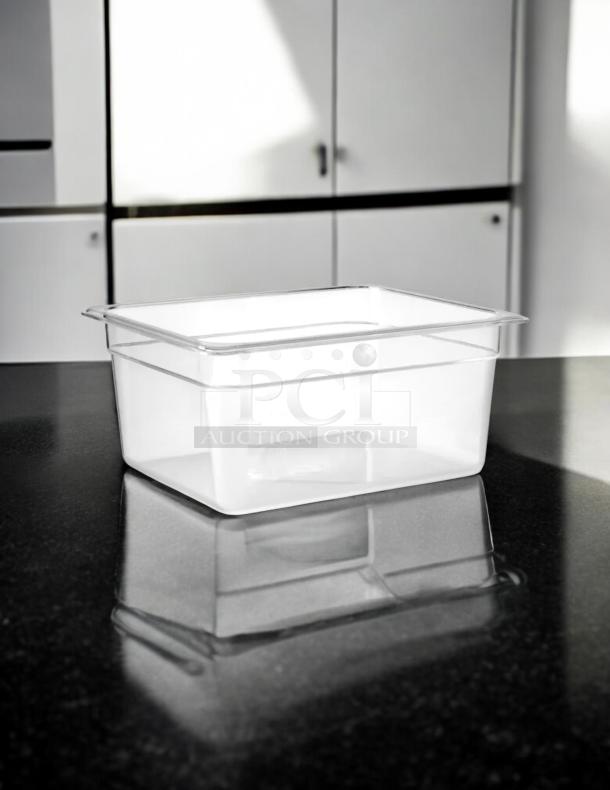Welshine 1/2” clear food storage container with lid, excellent condition. Perfect for kitchen use.
