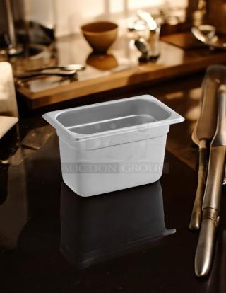 Carlisle 607194 DuraPan 1/9 Size 4" Deep anti-jam stainless steel steam table pan, 24-gauge, great condition.