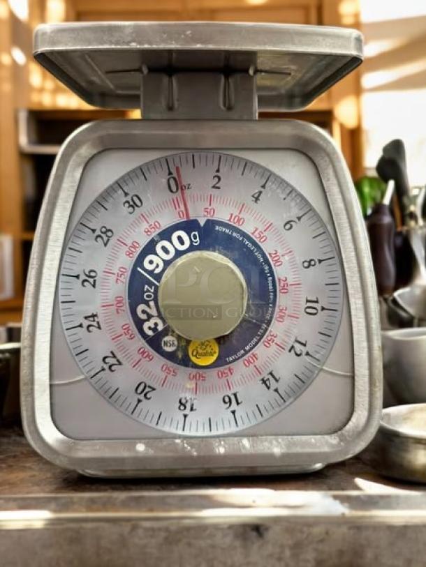 Taylor TS32 Mechanical Portion Control Scale, 32oz, great condition, fully tested and working, NSF certified.