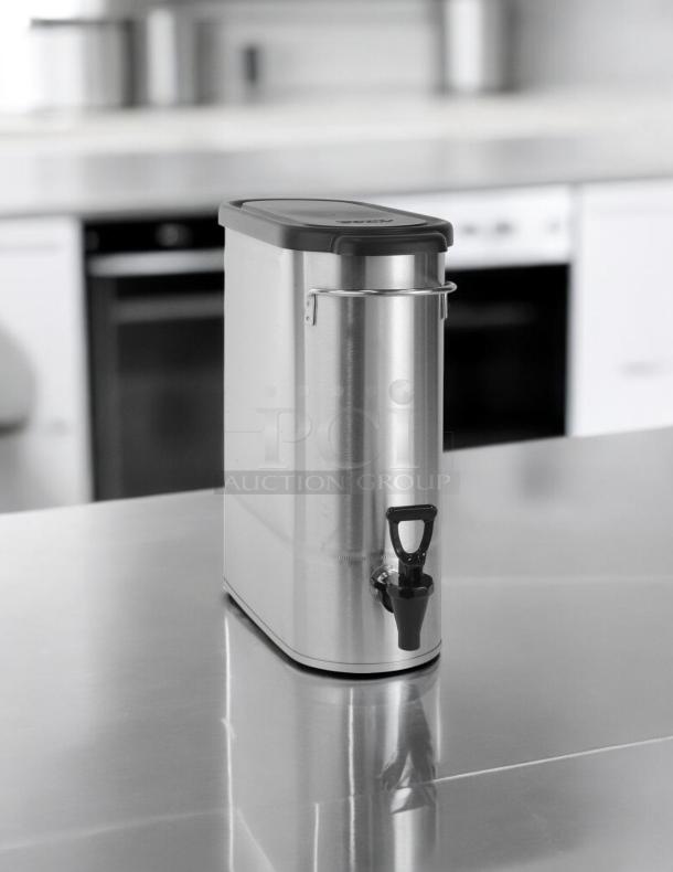 Bunn 39600.0001 TDO-N-3.5 iced tea dispenser, 3.5-gallon, stainless steel, excellent condition, tested and fully operational.