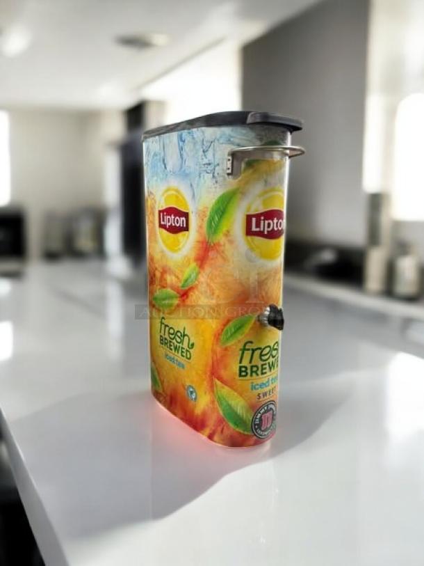 Bunn TDO-N-3.5 Iced Tea Dispenser, 3.5-gallon, excellent condition, Lipton-branded with spigot, fully tested and working.