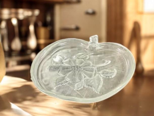 Apple-shaped crystal salad plate with floral design, excellent condition, part of an 8-piece set, elegant kitchenware.
