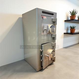 Blue Air BSD2EE depository safe, two compartments, electric lock, excellent condition. Fully tested and working.