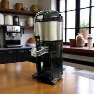 Bunn DSG2 1.5G Digital TF Beverage Server, stainless steel and black, with stand. Excellent condition, fully tested.