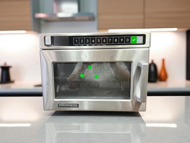 Amana Menumaster MDC182 commercial microwave, 1800W, 208-240V, excellent condition, tested, keypad control, stainless steel.