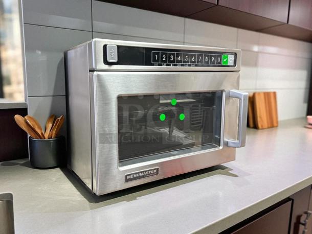 Amana Menumaster MDC182 commercial microwave, stainless steel, 208-240V, 1800W, keypad, excellent condition, tested/working.