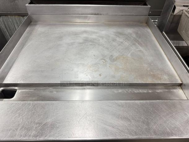 Jade Range JTRH-36G-36C 36" gas heavy duty range with full griddle, manual controls, and convection oven, tested and working.