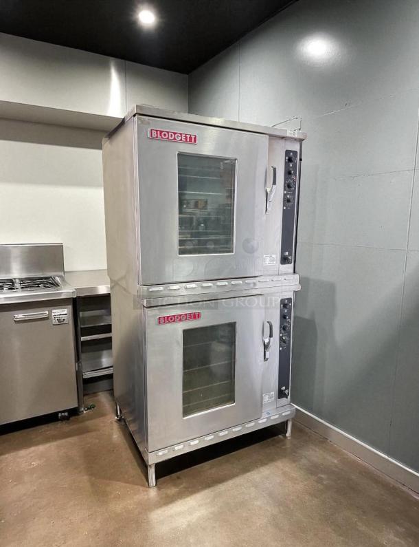 Blodgett AC500 double-stacked convection oven, natural gas, extra capacity, tested and working. Visible Blodgett branding.