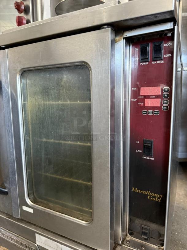 Southbend GB/15SC Marathoner Gold Series gas convection oven. Single deck, tested, working, excellent condition, visible controls.