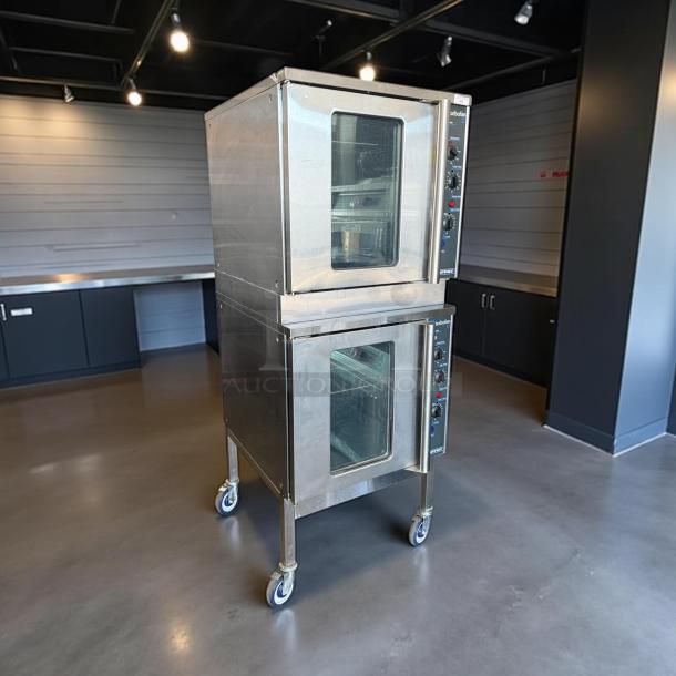 Turbo Fan E32MS Double Dec Electric Convection Oven, great condition, half size, 208V, 1 phase, tested and working.