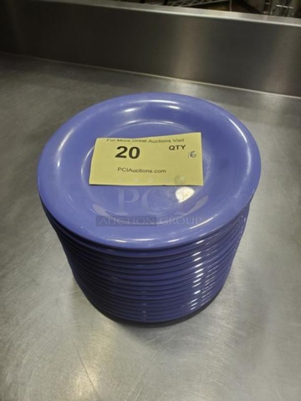 Lot of 16 GET WP-7 plates, 7.5" diameter, blue melamine, stacked. Label shows quantity "20"; slight glare on top plate.