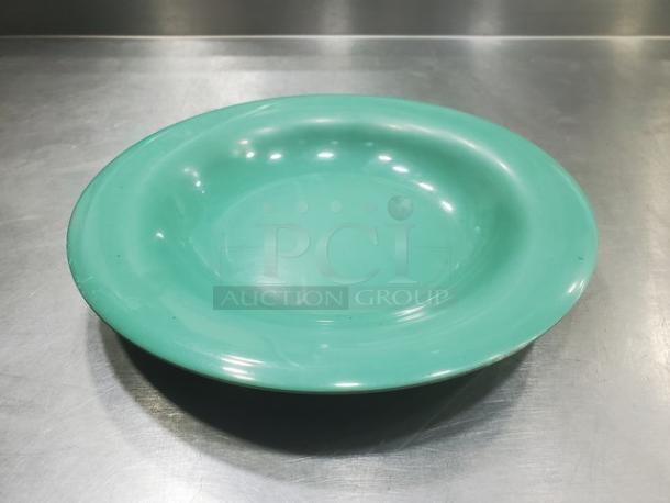 Lot of 12 GET B-139 melamine plates, 9" diameter, green color, durable design, excellent condition, ideal for casual dining.
