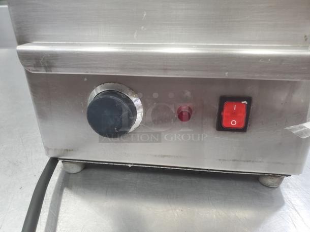 Apex Table Top Jelly Sprayer, metal body, control knob, power switch. Unknown condition, sold as is.