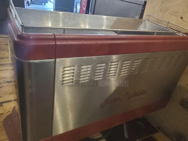Brasilia Rossi Espresso Coffee Machine 3 Group, model 205EX FNC DIG 3, in stainless steel and red, showing front panel.