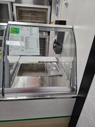 DUKE SUB-HF-L25 hot food warmer steam table, electric, with glass sneeze guard, stainless steel. Excellent condition.