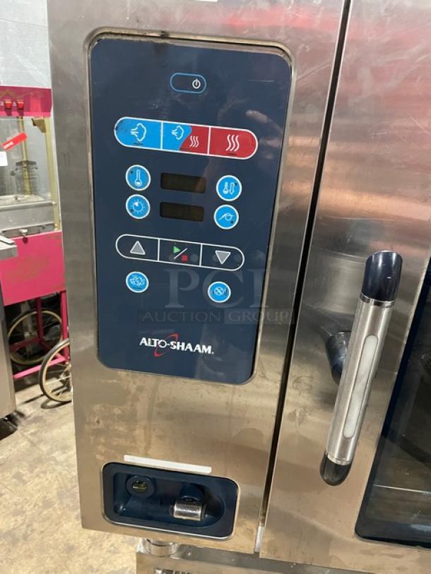 Alto-Shaam CTC7-20E combi oven with digital push controls, stainless steel, single under-shelf stand, model 2017, on legs.