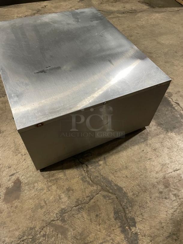 Star SST-25 stainless steel heated bun warming drawer, commercial-grade, electric-powered, countertop model, 120V, used condition.
