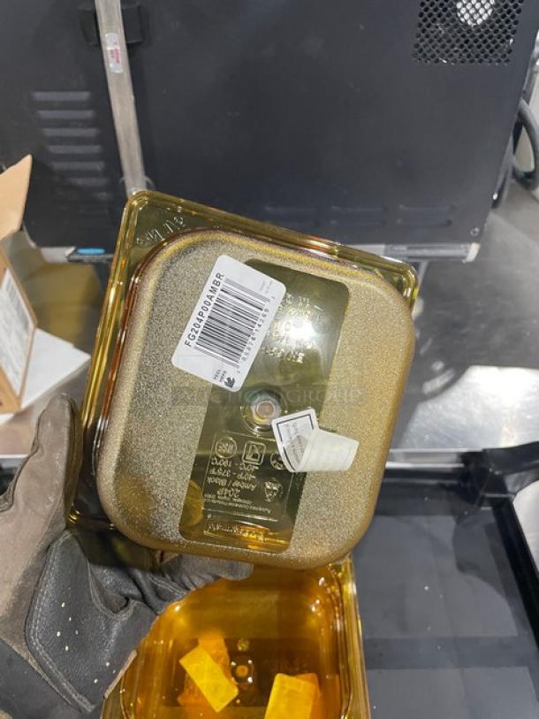 Rubbermaid Commercial amber 1/6-size 2.5" deep high heat food pan, model FG204P00AMBR, brand new with label.