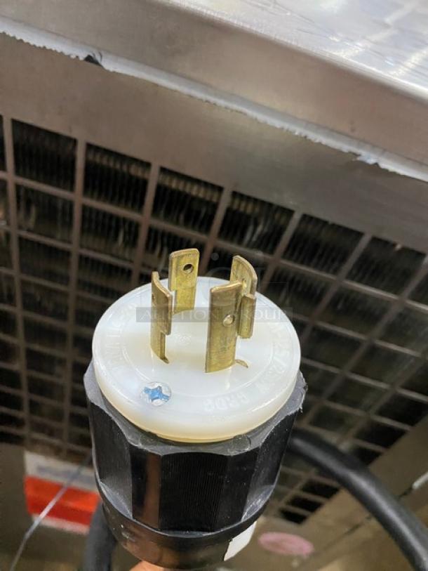 Carpigiani LB100B batch freezer plug, 208V, in good condition, shows air-cooled design grill.