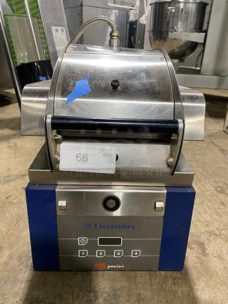 Electrolux 2015 stainless steel panini press, model HSPPA1. Electric, high-speed countertop grill. Good condition.