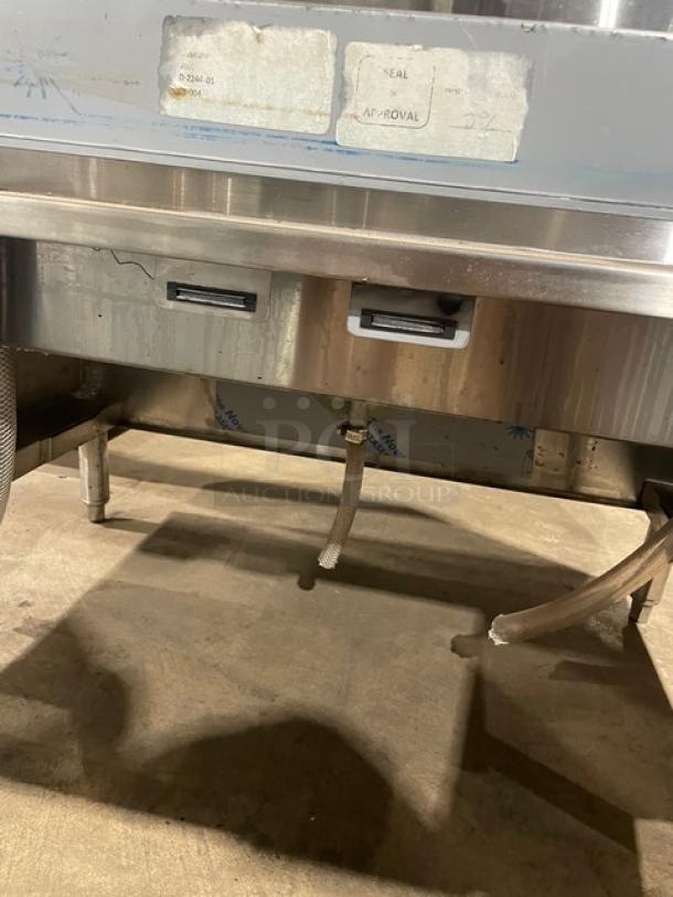 Infinity ICS-36-P10-CB-M stainless steel cocktail station with double speed rail, on legs. Visible wear, approval label.