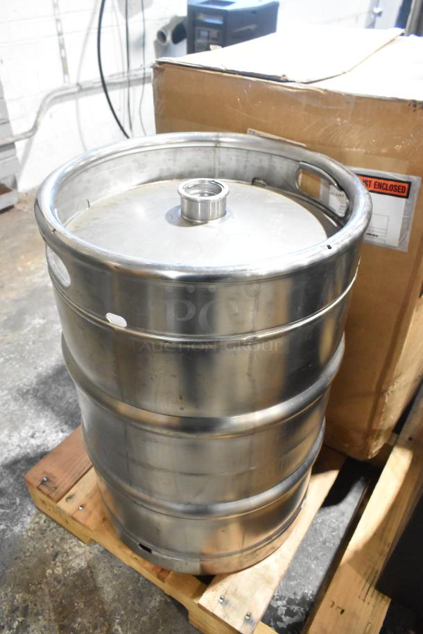 US Roaster Corp metal commercial gas-powered roaster/smoker on pallet. Appears well-maintained. 208-230/460V, 3-phase.